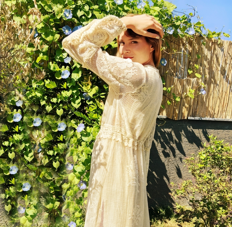 RHAPSODY LACE KAFTAN