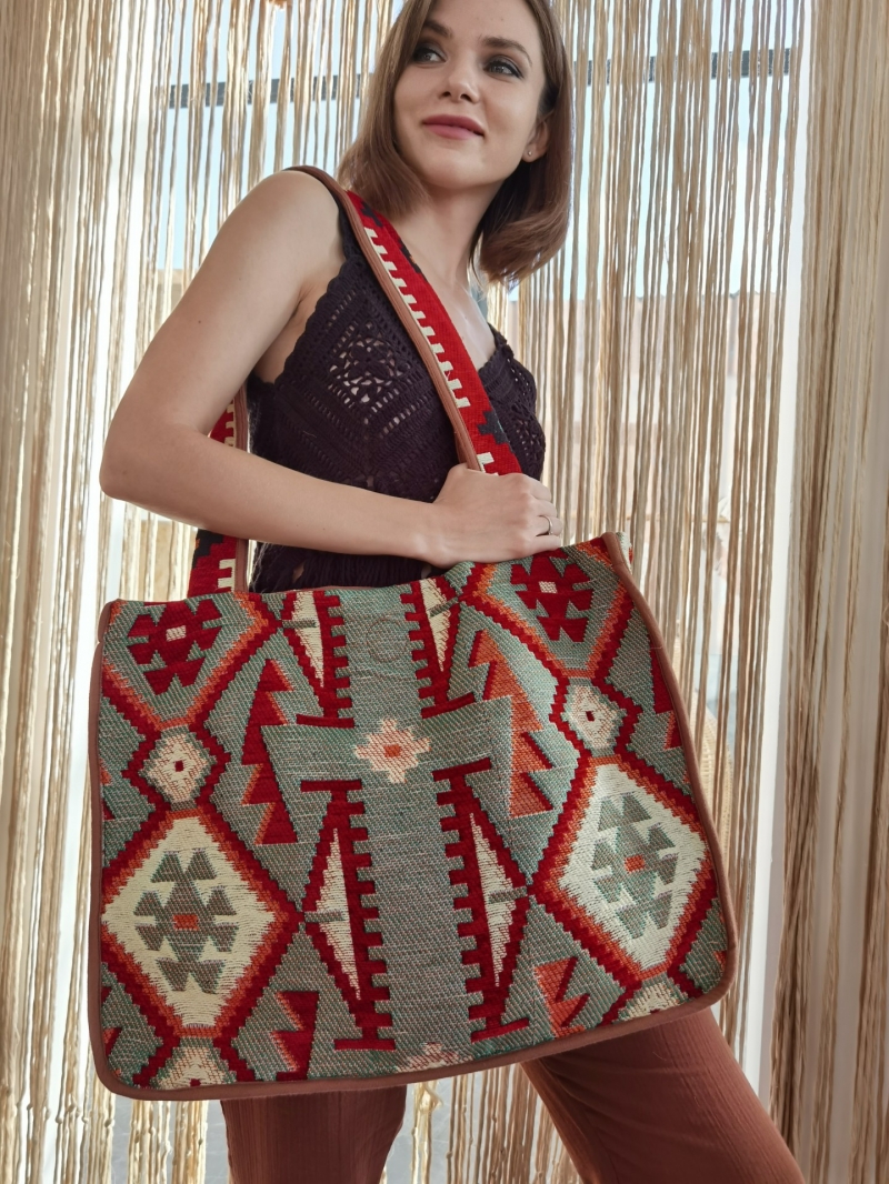 KERPE KILIM BAG