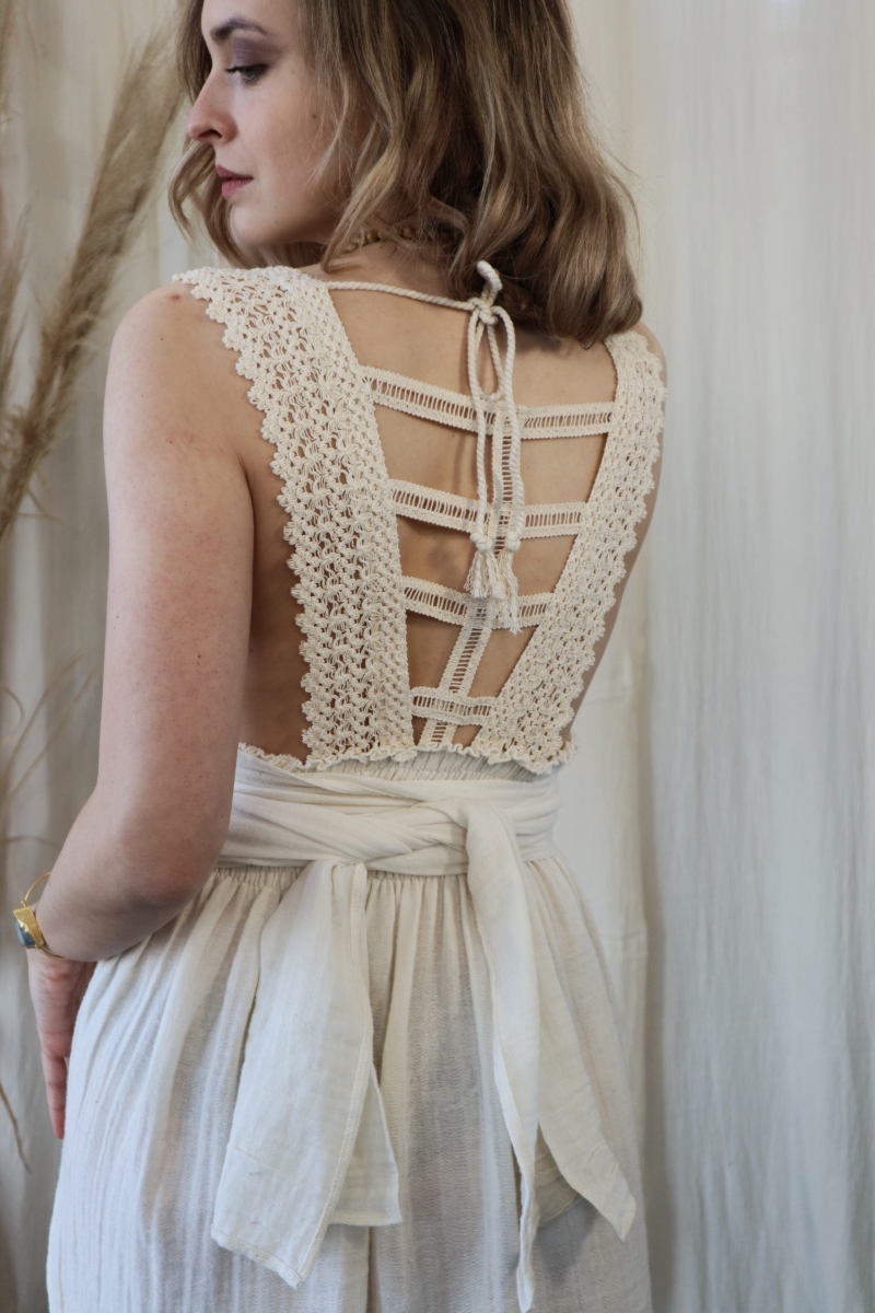 ZAMBAK MUSLİN DRESS with LACE DETAIL